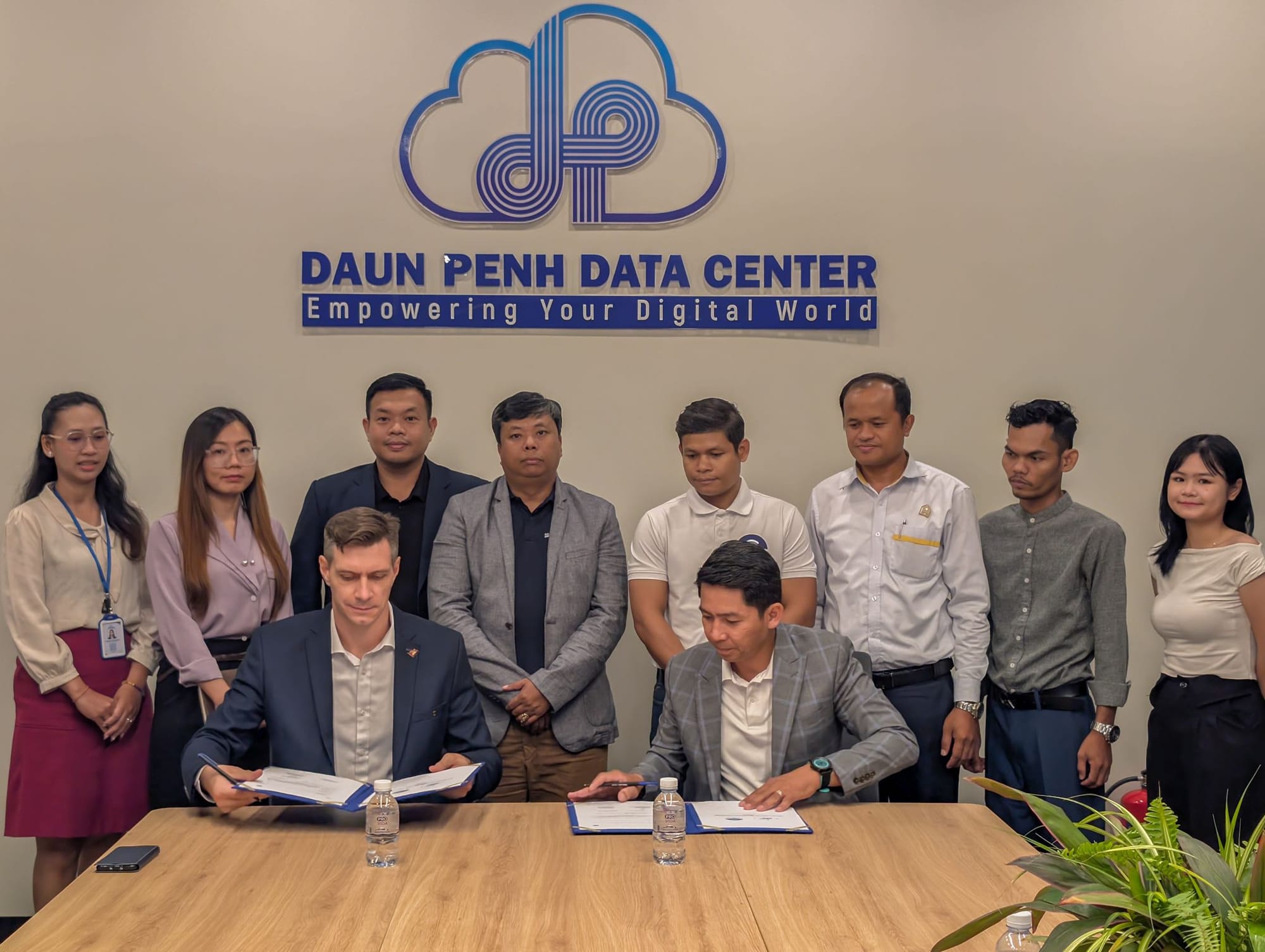 Daun Penh Cloud and Bookeyond Sign Strategic Collaboration to Strengthen Cambodia’s EdTech Ecosystem
